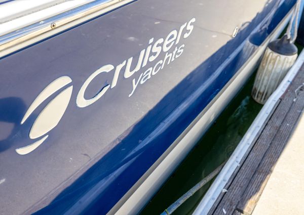 Cruisers Yachts 370 Express image