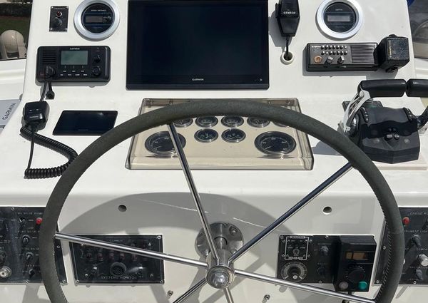 Hatteras 63 Cockpit Motor Yacht image