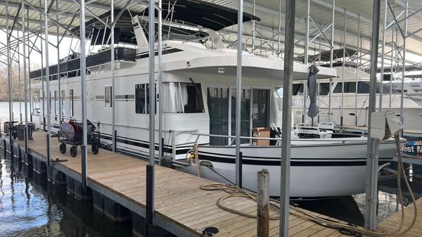 Monticello River Yacht