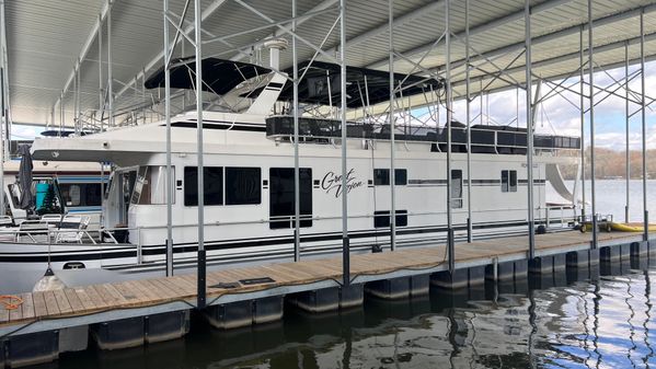 Monticello River Yacht image