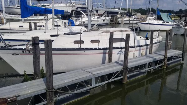 Hunter 25
