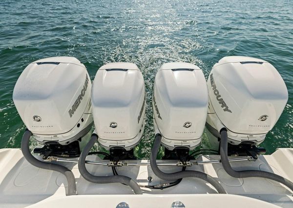 Yellowfin 42 Center Console image