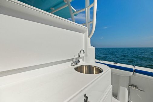 Yellowfin 42 Center Console image