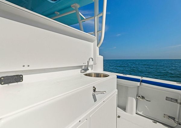 Yellowfin 42 Center Console image