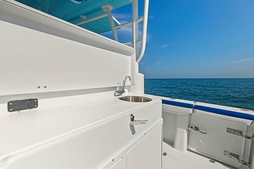 Yellowfin 42 Center Console image