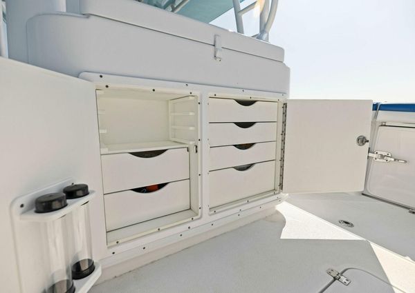 Yellowfin 42 Center Console image