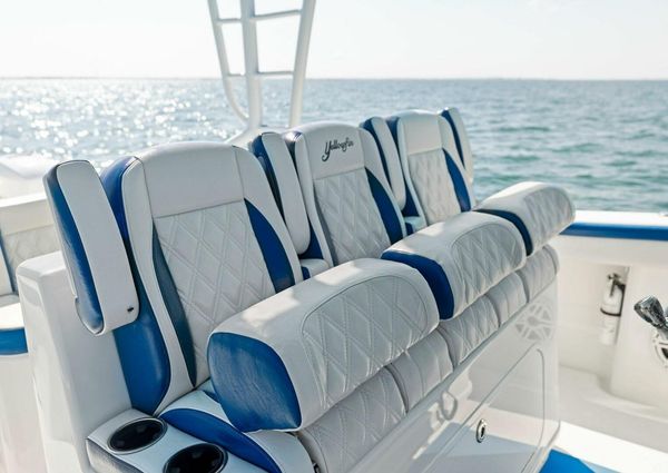 Yellowfin 42 Center Console image