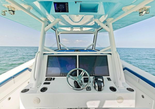 Yellowfin 42 Center Console image