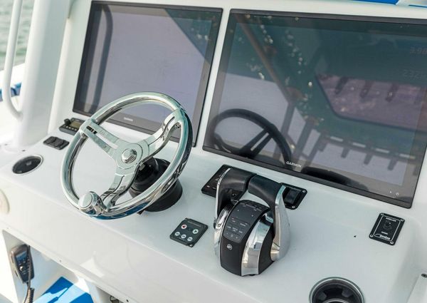 Yellowfin 42 Center Console image