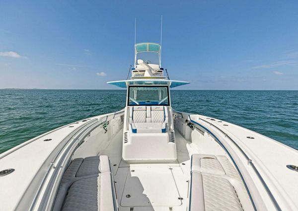 Yellowfin 42 Center Console image