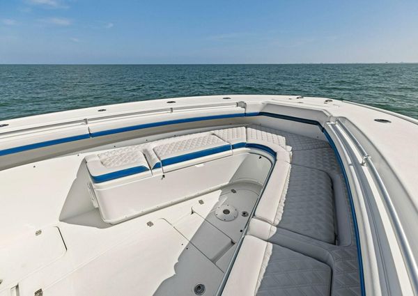 Yellowfin 42 Center Console image