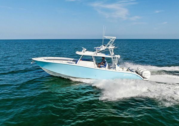 Yellowfin 42 Center Console image