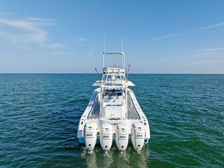 Yellowfin 42 Center Console image