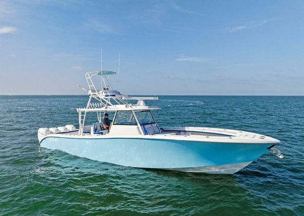 Yellowfin 42 Center Console image