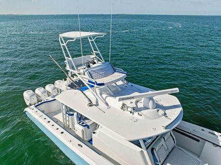 Yellowfin 42 Center Console image