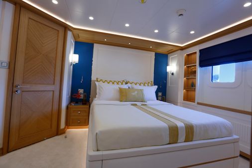 RMK Marine Explorer Yacht 120 image