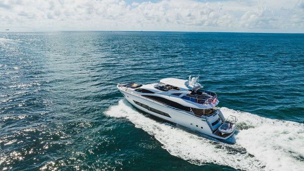 Sunseeker 86 Yacht image