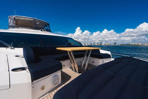 Sunseeker 86 Yacht image