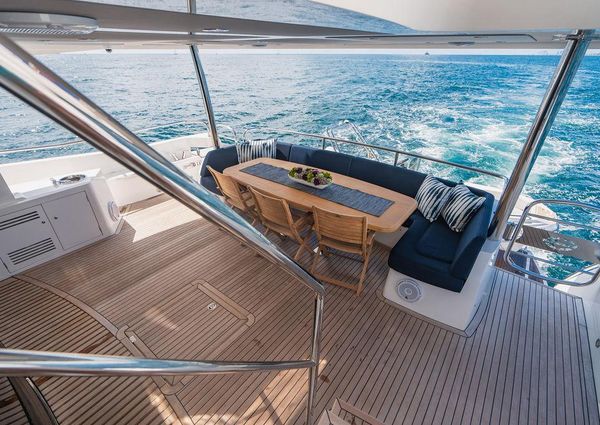 Sunseeker 86 Yacht image