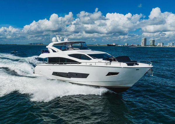 Sunseeker 86 Yacht image