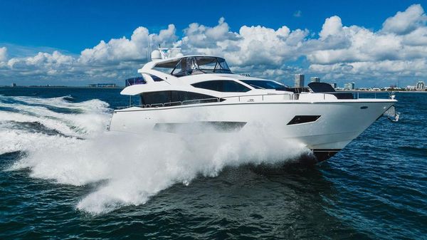 Sunseeker 86 Yacht image