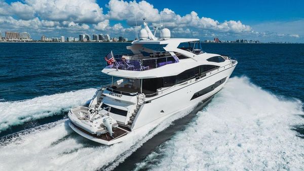 Sunseeker 86 Yacht image