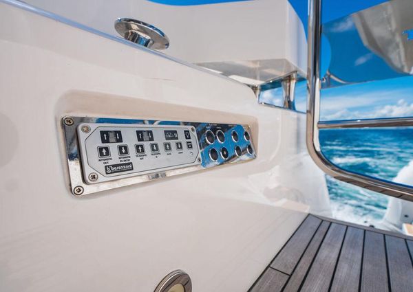 Sunseeker 86 Yacht image