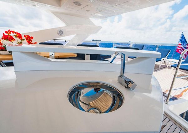 Sunseeker 86 Yacht image