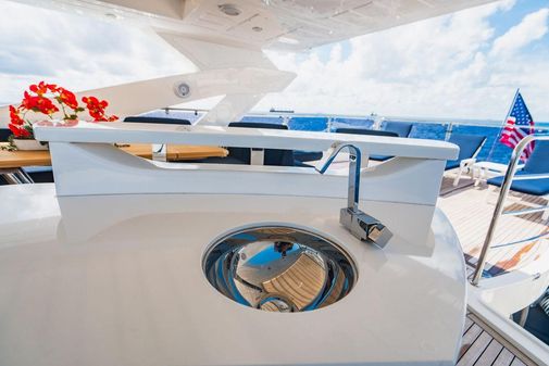 Sunseeker 86 Yacht image