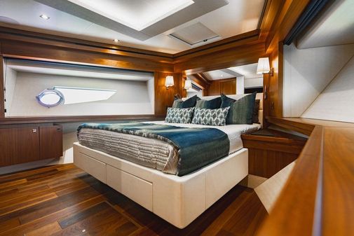 Sunseeker 86 Yacht image