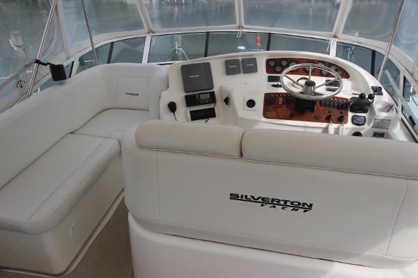 Silverton 410-SPORT-BRIDGE image