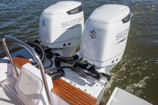 True-north 34-OUTBOARD-EXPRESS image