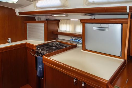 Beneteau OCEANIS-CLIPPER-523 image