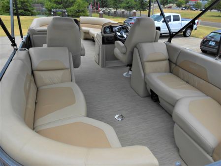 Coach Pontoons 250RF image