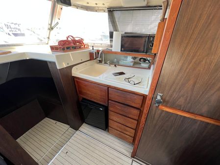 Bertram 31-FLYBRIDGE-CRUISER image