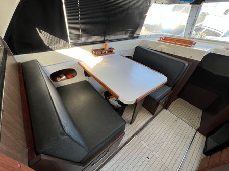 Bertram 31-FLYBRIDGE-CRUISER image