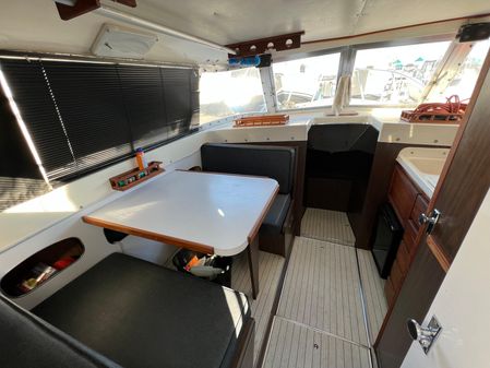 Bertram 31-FLYBRIDGE-CRUISER image