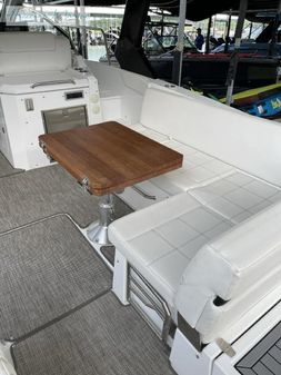 Cruisers Yachts 390 Express Coupe image