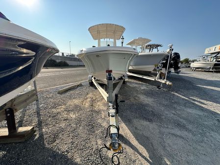 Robalo R200-CENTER-CONSOLE image