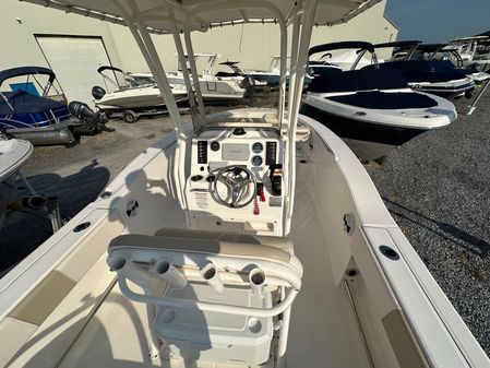 Robalo R200-CENTER-CONSOLE image