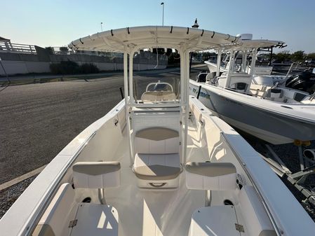 Robalo R200-CENTER-CONSOLE image