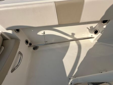 Robalo R200-CENTER-CONSOLE image