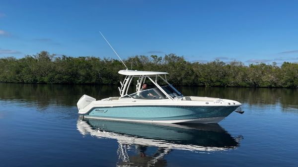 Boston Whaler 240 Vantage