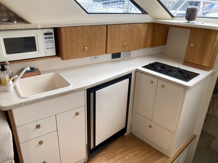 Silverton 322-AFT-CABIN image