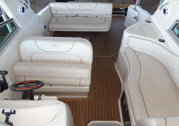 Monterey 302 Cruiser image