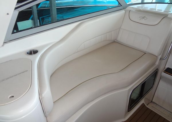 Monterey 302 Cruiser image