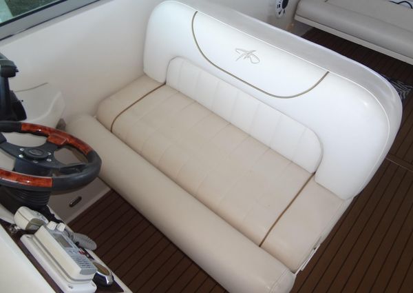 Monterey 302 Cruiser image