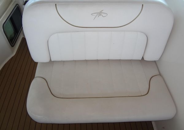 Monterey 302 Cruiser image