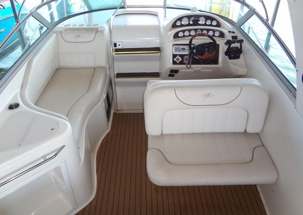 Monterey 302 Cruiser image