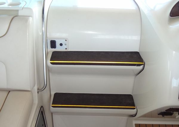 Monterey 302 Cruiser image